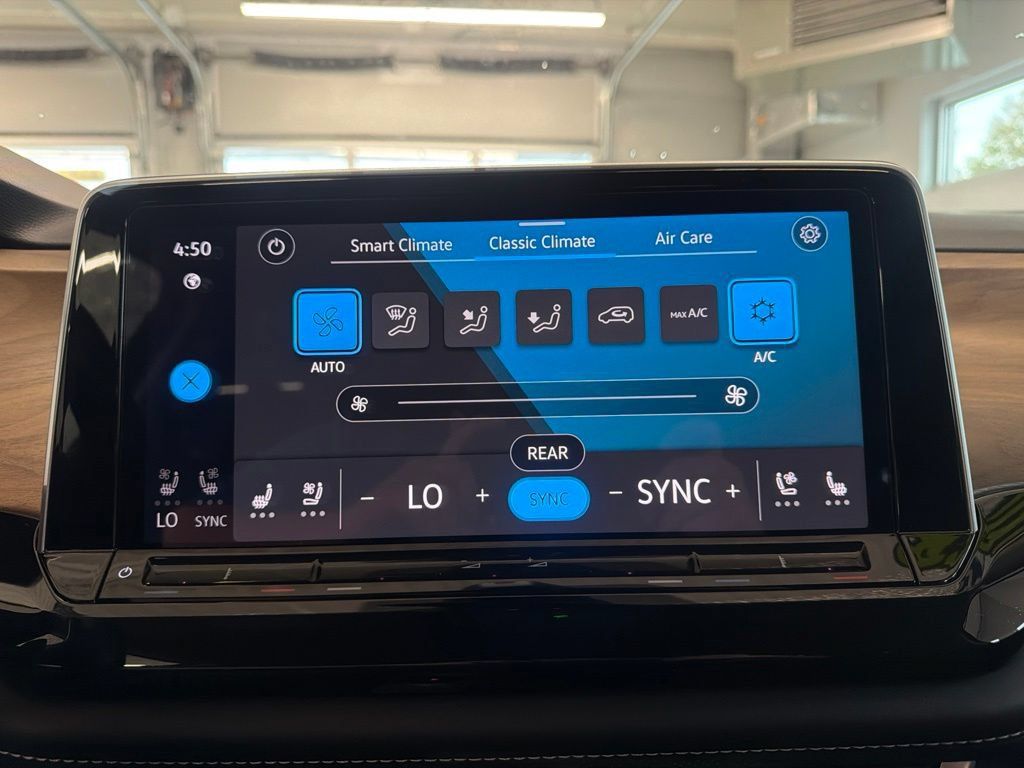 Used 2024 Volkswagen Atlas SE AWD/4WD image 66