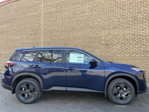 New 2026 Nissan Rogue SV w/ Cold Weather Package image 4