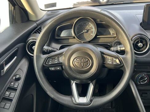 Used 2019 Toyota Yaris LE FWD image 27