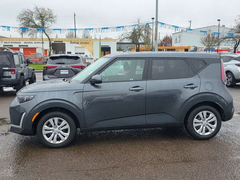 Used 2025 Kia Soul LX image 29