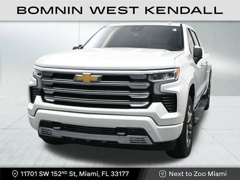 Used 2023 Chevrolet Silverado 1500 High Country w/ Technology Package image 8