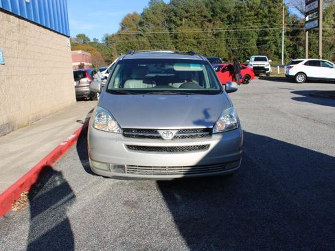 Used 2004 Toyota Sienna image 2