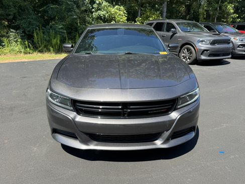 Used 2022 Dodge Charger SXT w/ Plus Group RWD image 2