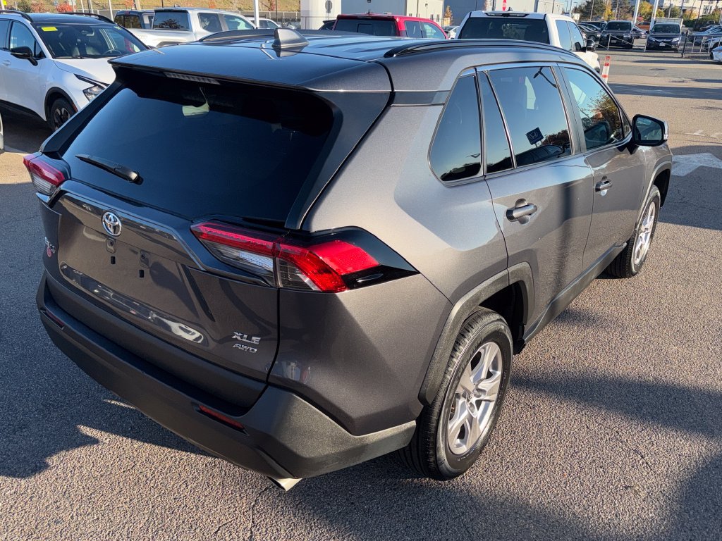 Used 2025 Toyota RAV4 XLE AWD/4WD image 8