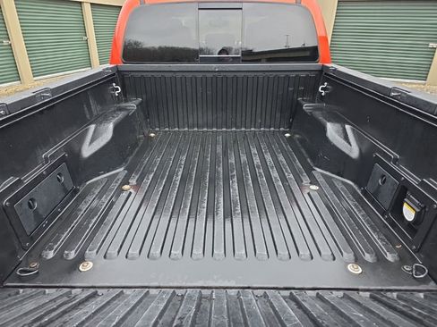 Certified 2017 Toyota Tacoma TRD Sport image 19