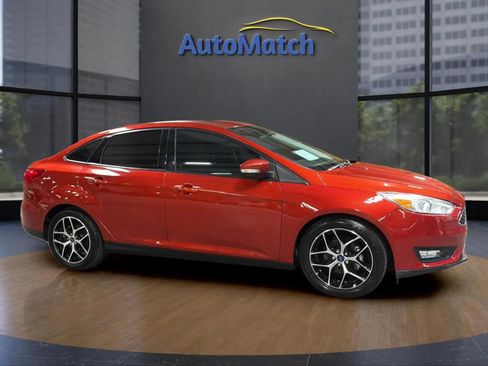 Used 2018 Ford Focus SEL FWD image 14