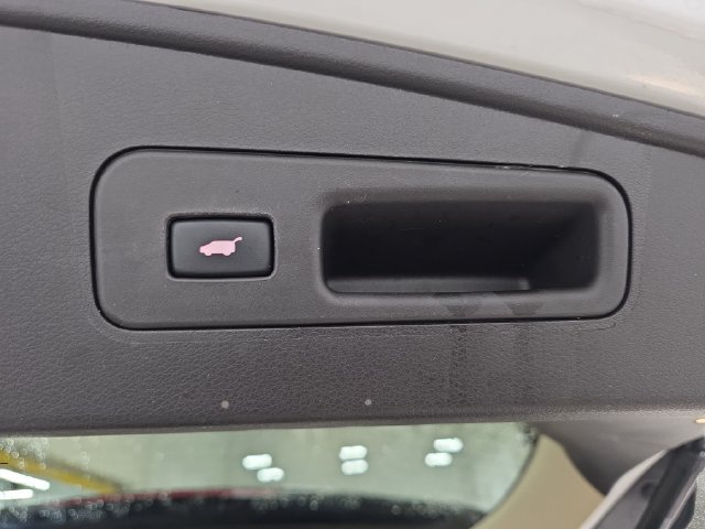 Used 2020 Acura MDX w/ Technology Package AWD/4WD image 34