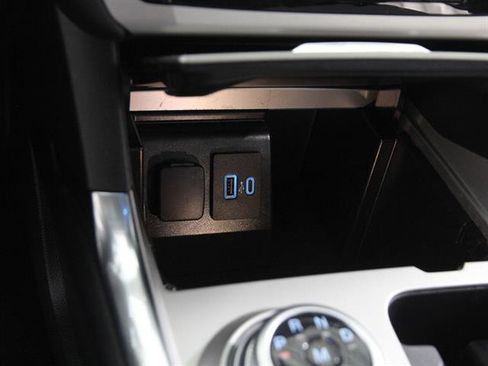 Used 2021 Ford Explorer XLT w/ Equipment Group 202A image 17