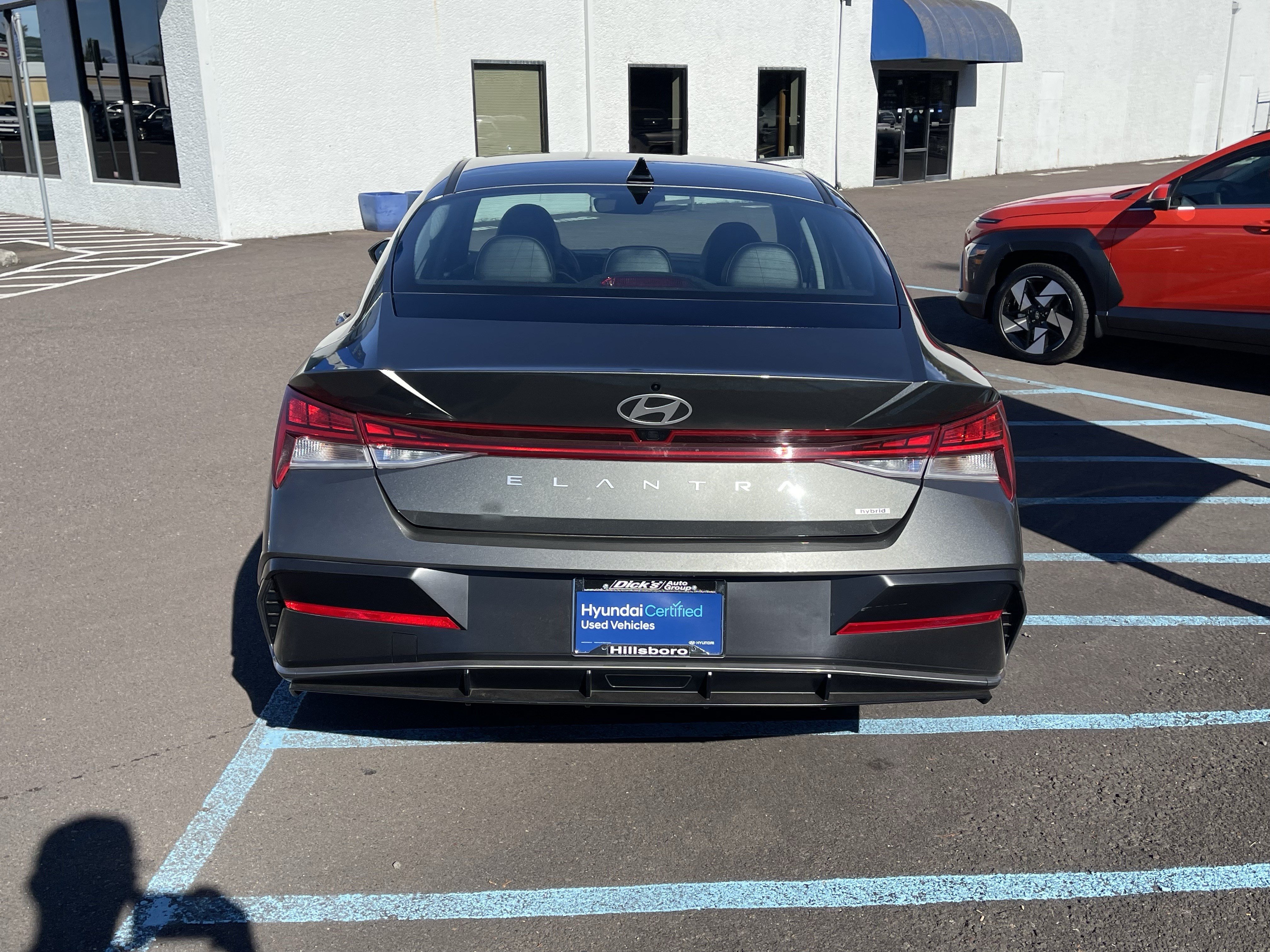 Certified 2025 Hyundai Elantra Limited FWD image 4