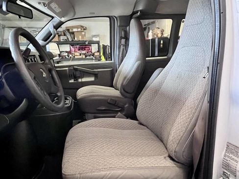 Used 2019 Chevrolet Express 3500 LT w/ LT Preferred Equipment Group image 13