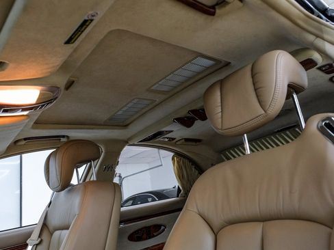 Used 2005 Maybach 57 image 21