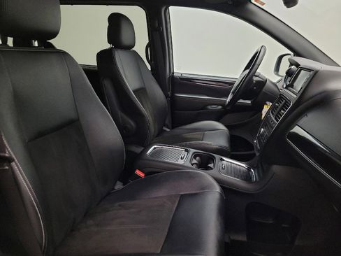 Used 2020 Dodge Grand Caravan SXT w/ Driver Convenience Group FWD image 21