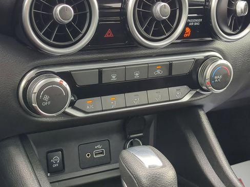 Used 2024 Nissan Sentra S image 24