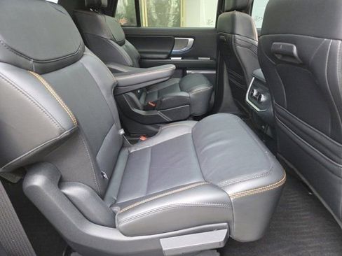 Used 2025 Ford Expedition Tremor image 6