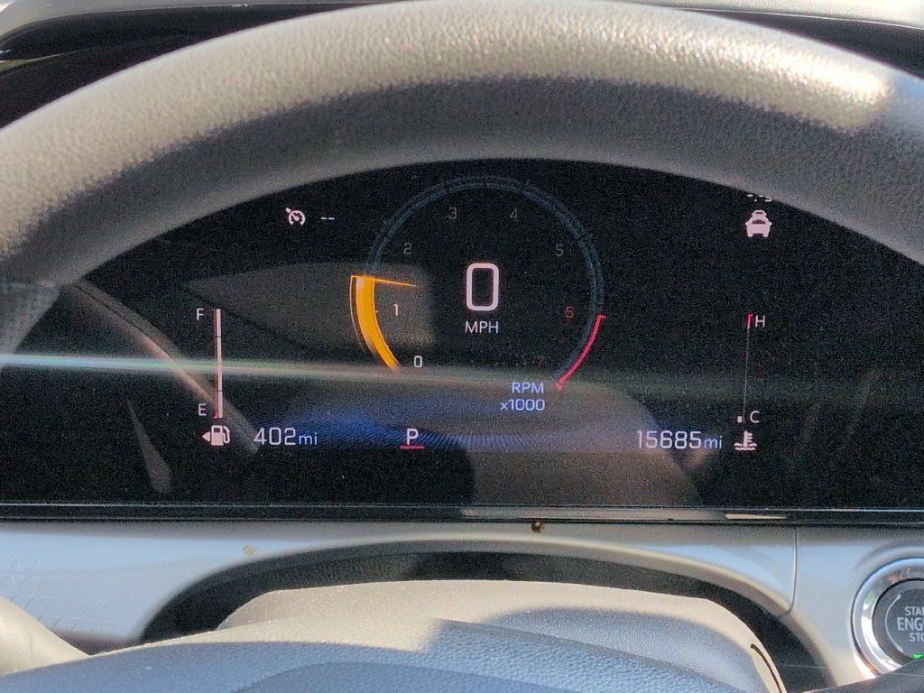 Used 2026 Chevrolet Trax LT FWD image 2