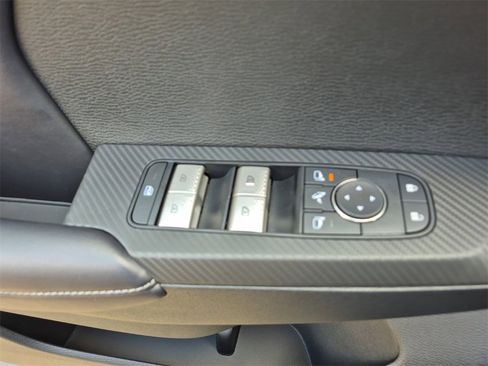 New 2025 Mitsubishi Outlander SE image 40