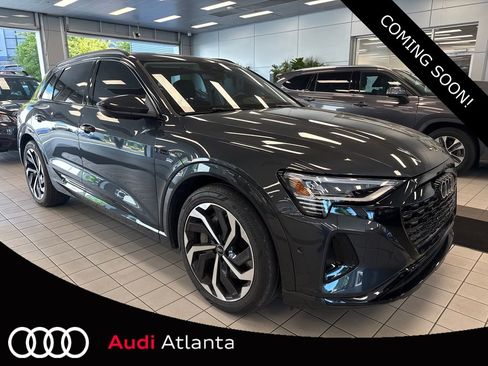 Used 2024 Audi Q8 e-tron Prestige w/ Prestige Package AWD/4WD image 1