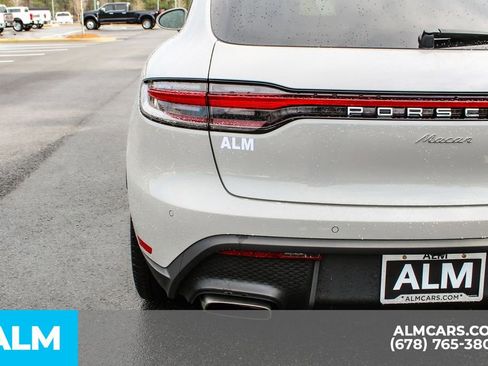 Used 2024 Porsche Macan image 13
