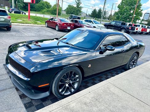 Used 2020 Dodge Challenger R/T Scat Pack w/ Plus Package image 7