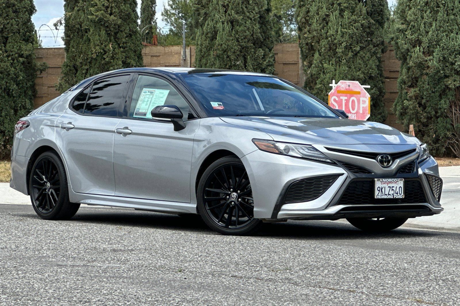 Used 2024 Toyota Camry XSE FWD image 2
