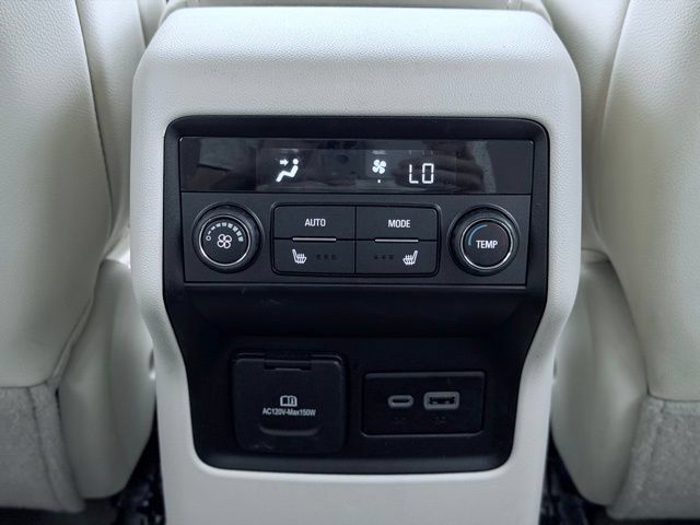 Used 2023 GMC Acadia Denali AWD/4WD image 25