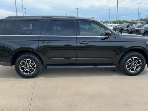 Used 2024 Ford Expedition Max XLT AWD/4WD image 2
