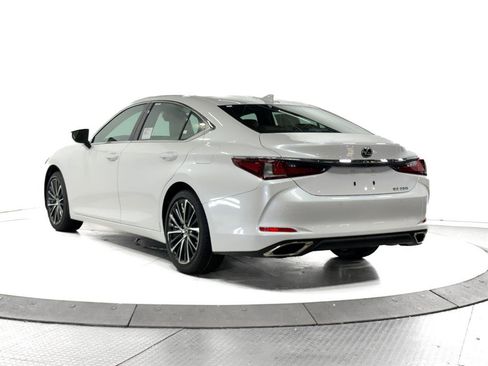 New 2025 Lexus ES 350 w/ Premium Package image 9