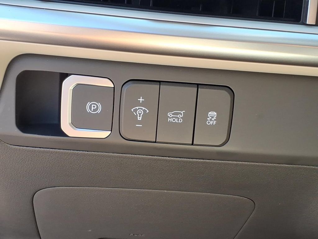 Used 2026 Hyundai Santa Fe SEL FWD image 17