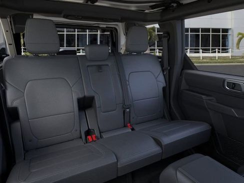 New 2025 Ford Bronco Badlands w/ Sasquatch Package image 11