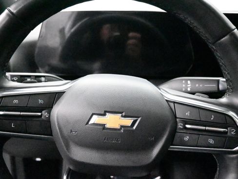Used 2025 Chevrolet Equinox LT w/ Convenience Package II AWD/4WD image 16