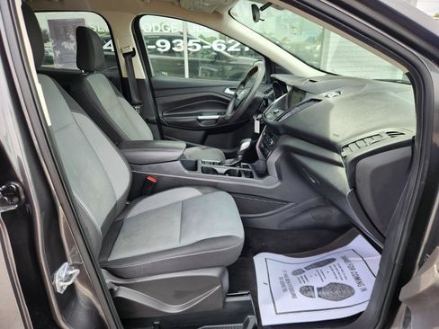 Used 2018 Ford Escape SE w/ SE Sync 3 Package AWD/4WD image 10