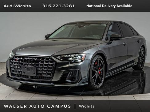 Used 2022 Audi S8 AWD/4WD image 1