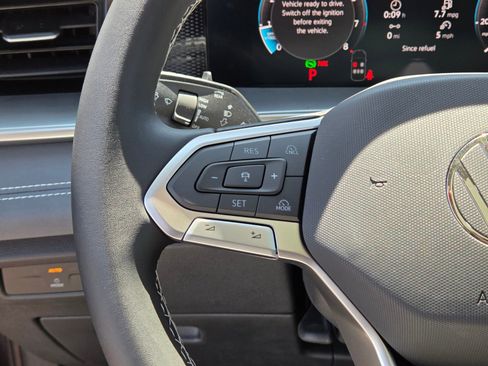 New 2026 Volkswagen Tiguan SE AWD/4WD image 12