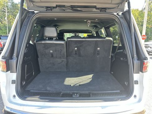 Used 2024 Jeep Wagoneer Series II w/ Flexible Seating Group image 24