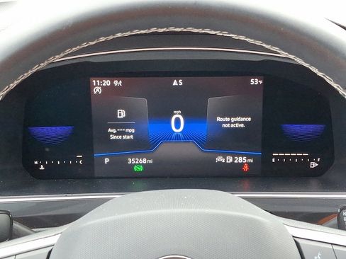 Used 2022 Volkswagen Tiguan SE w/ Panoramic Sunroof Package image 24