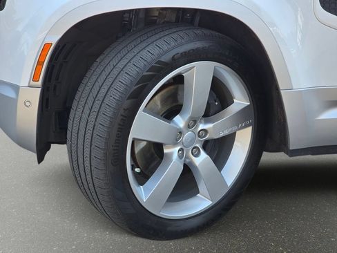 Used 2023 Land Rover Defender 110 S AWD/4WD image 37