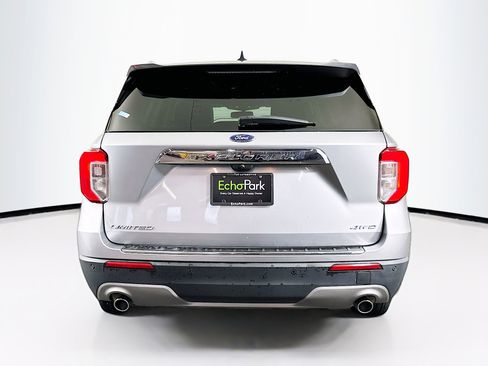 Used 2022 Ford Explorer Limited image 7