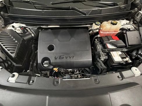 Used 2018 Chevrolet Traverse LT FWD image 23