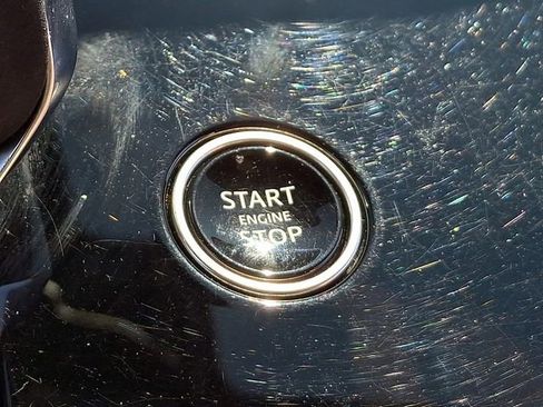 Used 2025 Land Rover Range Rover Sport SE image 25