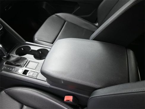 Used 2019 Volkswagen Atlas SE image 33