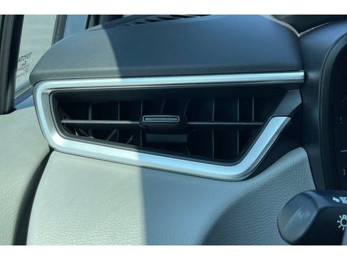 Used 2023 Toyota Corolla LE FWD image 27
