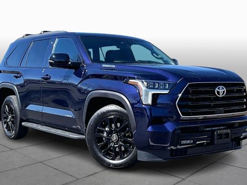 Used 2025 Toyota Sequoia Limited w/ Tow Technology Package image 2