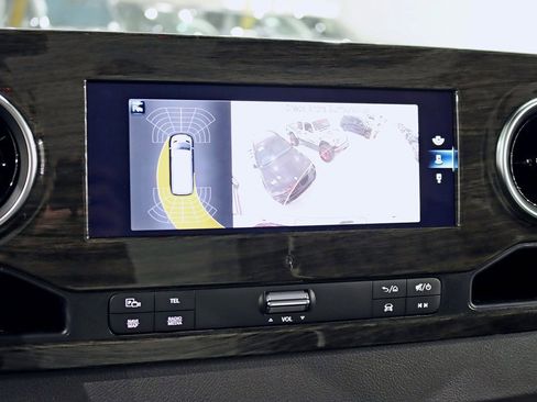 Used 2024 Mercedes-Benz Sprinter 3500 image 21