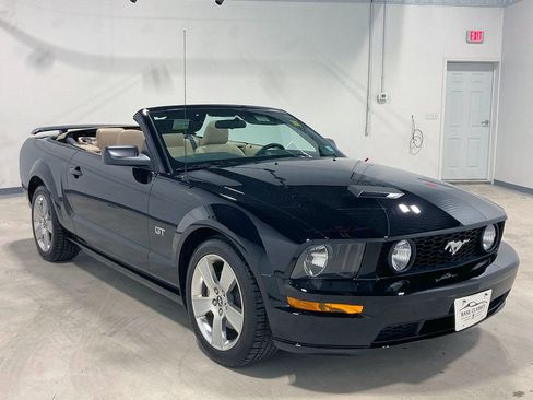 Used 2006 Ford Mustang GT image 12