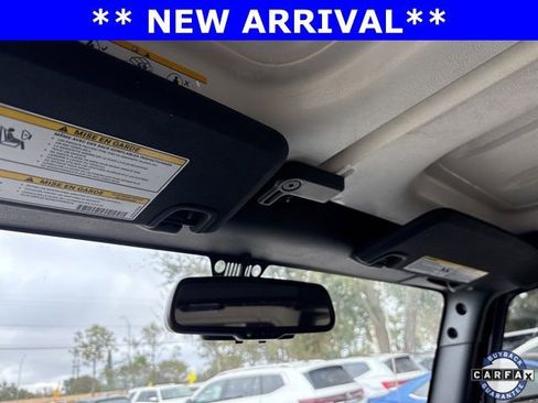 Used 2018 Jeep Wrangler Sahara w/ Connectivity Group image 13