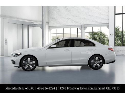 Used 2025 Mercedes-Benz C 300 4MATIC Sedan image 35