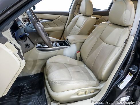 Used 2015 INFINITI Q70 3.7 w/ Technology Package image 13