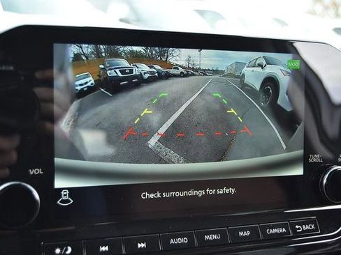 New 2025 Nissan Pathfinder Platinum image 16