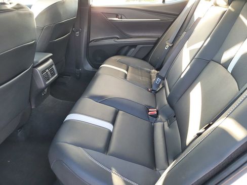 Used 2025 Toyota Camry SE image 10