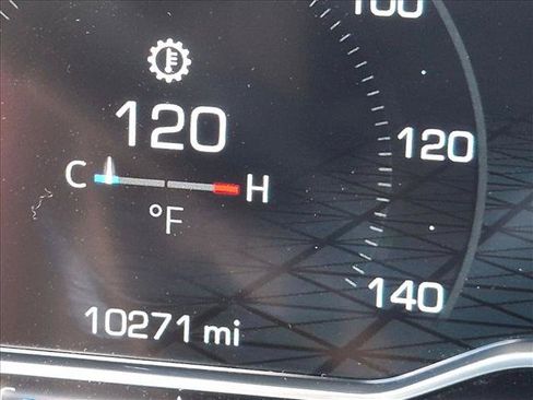 Used 2025 GMC Sierra 1500 AT4 w/ AT4 Premium Package AWD/4WD image 9